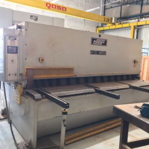 Guilhotina Newton CNC Série Especial 3100 x 13 mm