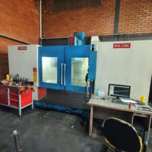 Centro de Usinagem CNC Veker MVK 1700C – Ano 2010