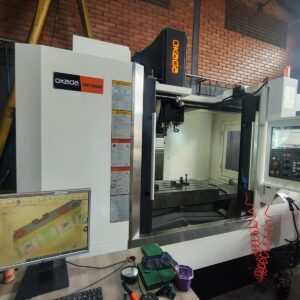 Centro de Usinagem CNC Okada VMC 1060B