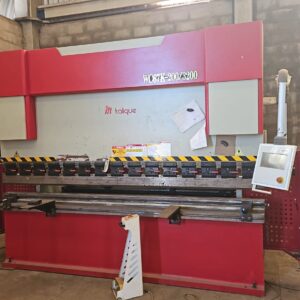 Dobradeira hidráulica CNC Metalique