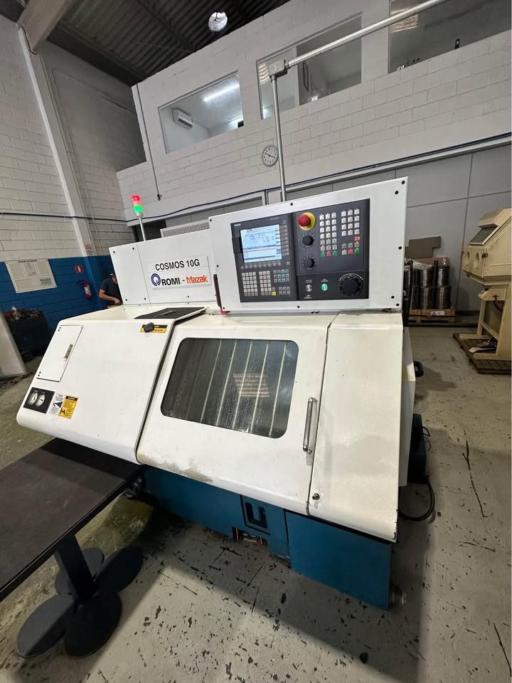 Torno CNC Romi Cosmos 10G Romi Cosmos 10G Siemens Torno CNC retrofitado Siemens Torno CNC com torre e Gang Máquinas operatrizes CNC Romi