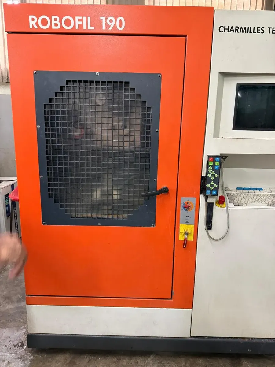 Eletroerosão a Fio Charmilles Robofil 190 Made in Suíça - Imagem 2