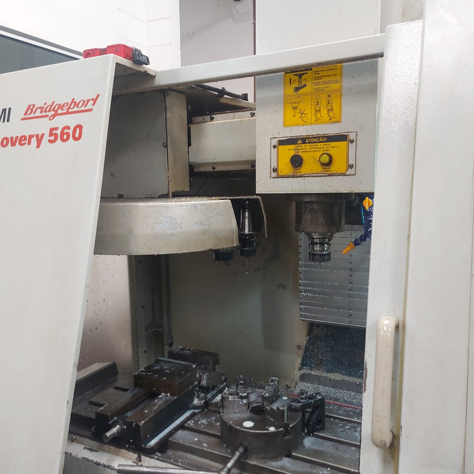 Centro de Usinagem CNC Romi Discovery 560 Siemens 560 x 406 x 508 mm Reformado - Imagem 4