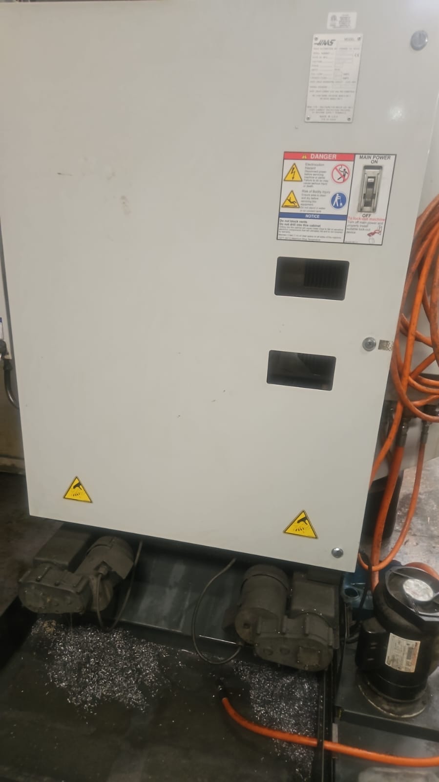 Centro de Usinagem Vertical Haas DT1 BT30 10000 RPM 20 Ferramentas - Imagem 2
