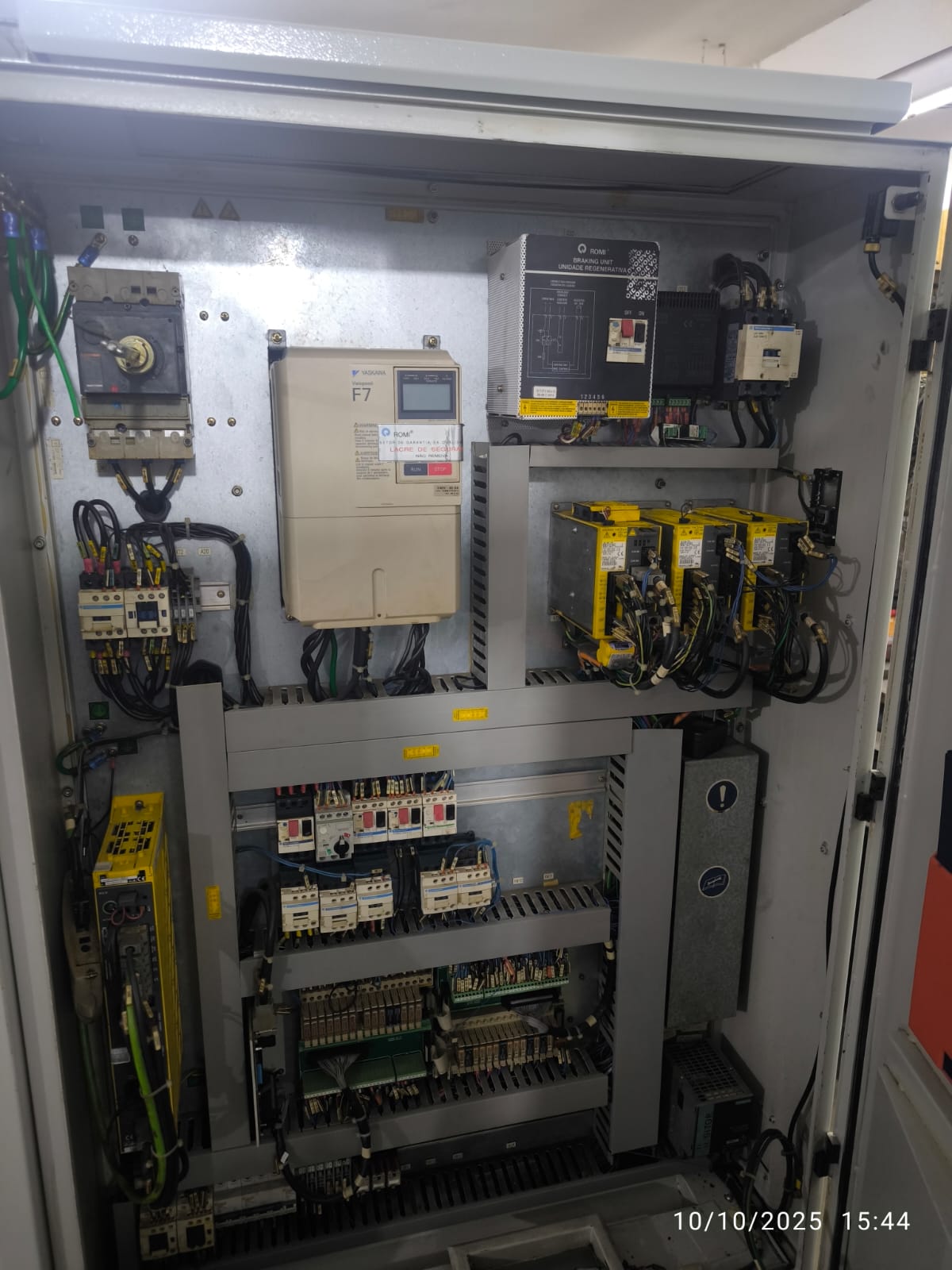 Torno CNC Romi G240 Fanuc 0i Mate-TB 240 x 400 mm Centro de Torneamento Revisado - Imagem 4