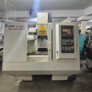 Centro de Usinagem CNC Romi Discovery 560 Siemens 560 x 406 x 508 mm Retrofitado