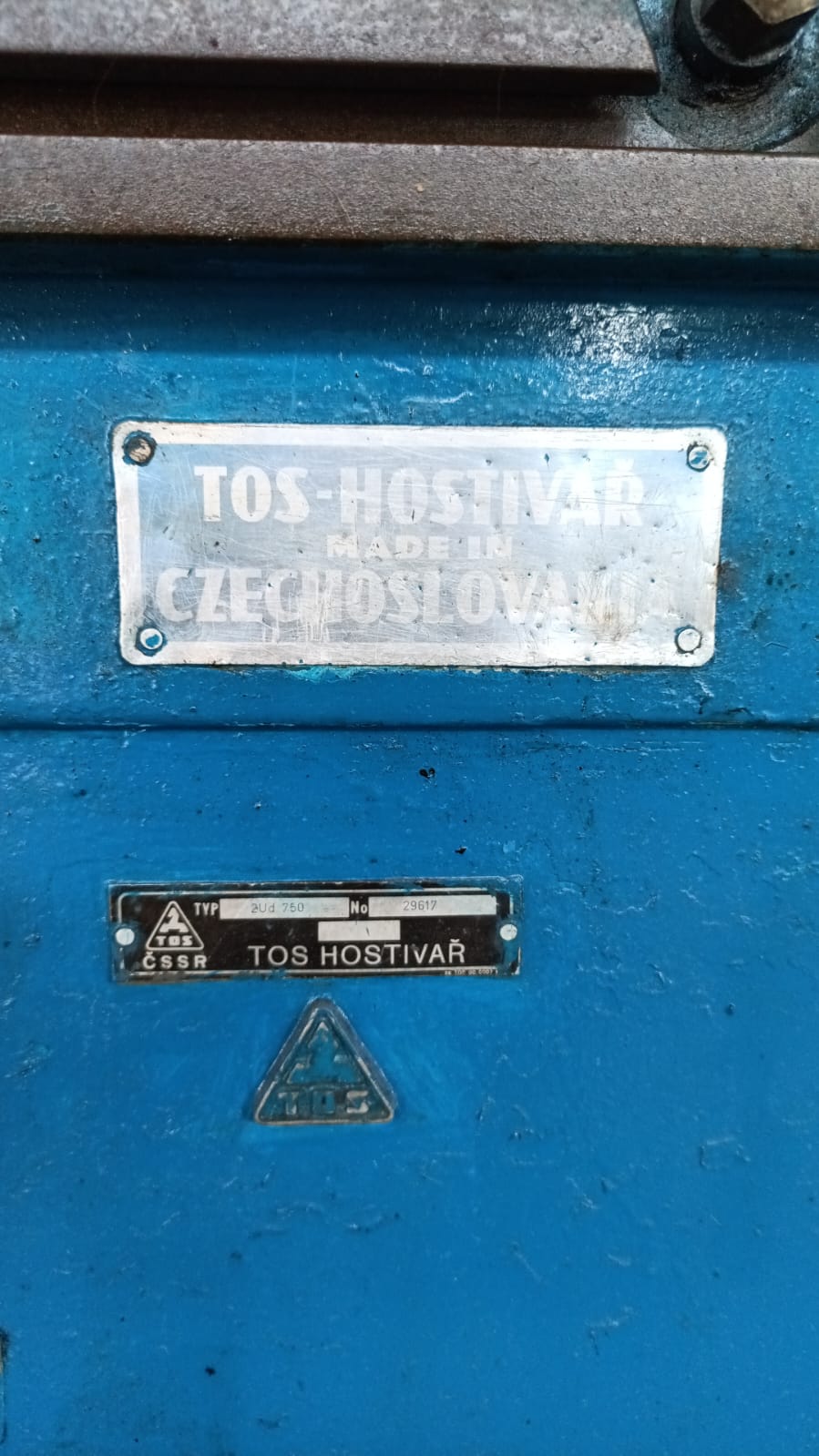 Retífica Cilíndrica Universal TOS Hostivar TYO 2Ud 750 Ø300 x 1000 mm - Imagem 4