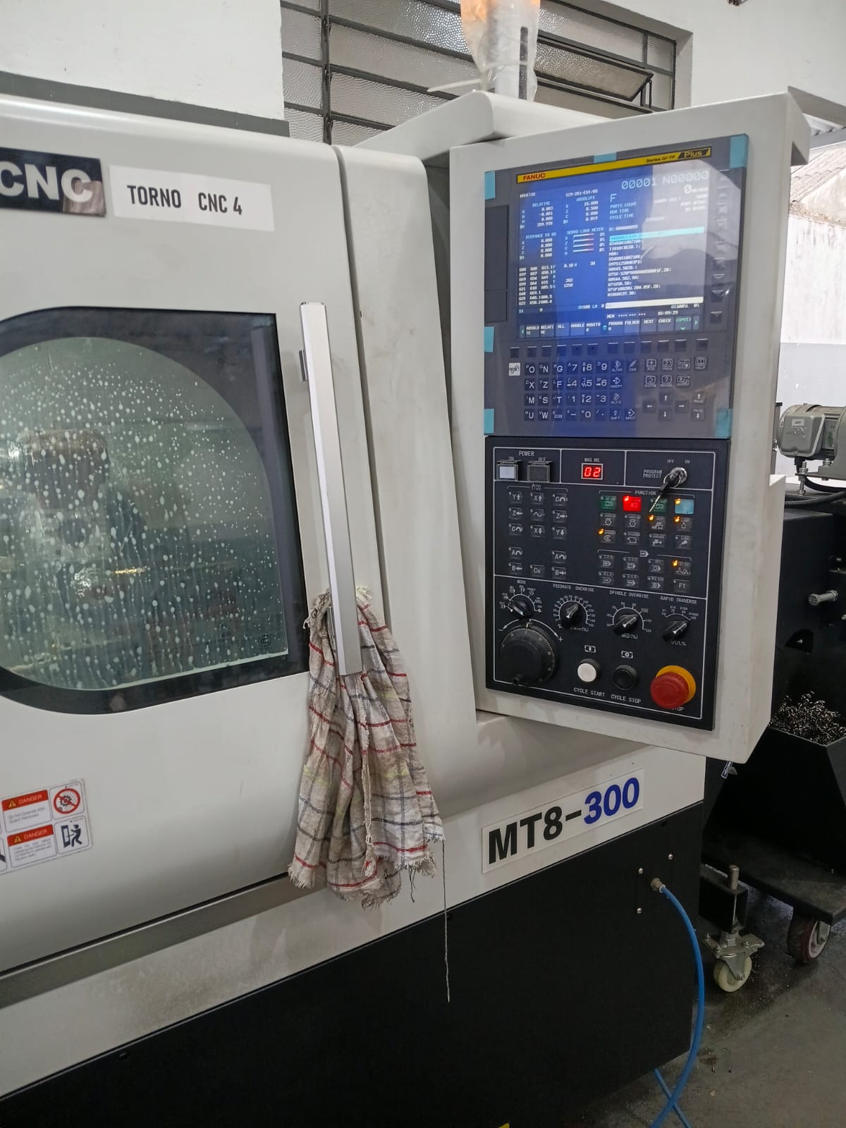 Torno CNC Mozley MT8-300 com Ferramenta Acionada 580 x 300 mm – Centro de Torneamento - Imagem 3