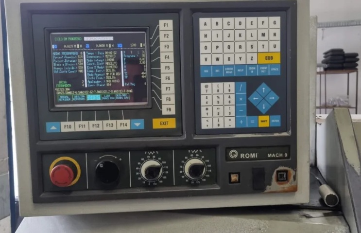 Torno CNC Romi Centur 30S Mach 9 430 x 500 mm Sistema Gang - Imagem 3