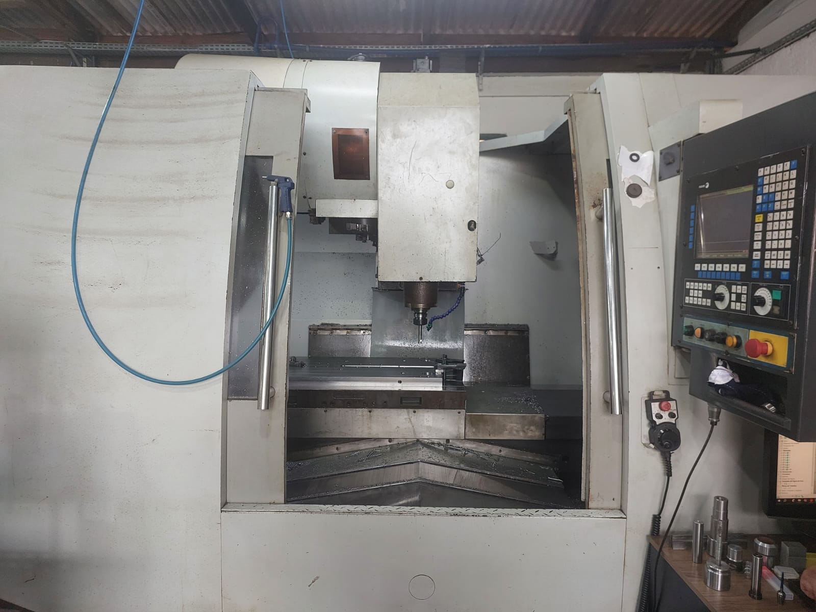 Centro de Usinagem CNC BMEI VMC 850T – 850 x 500 x 560 mm - Imagem 5