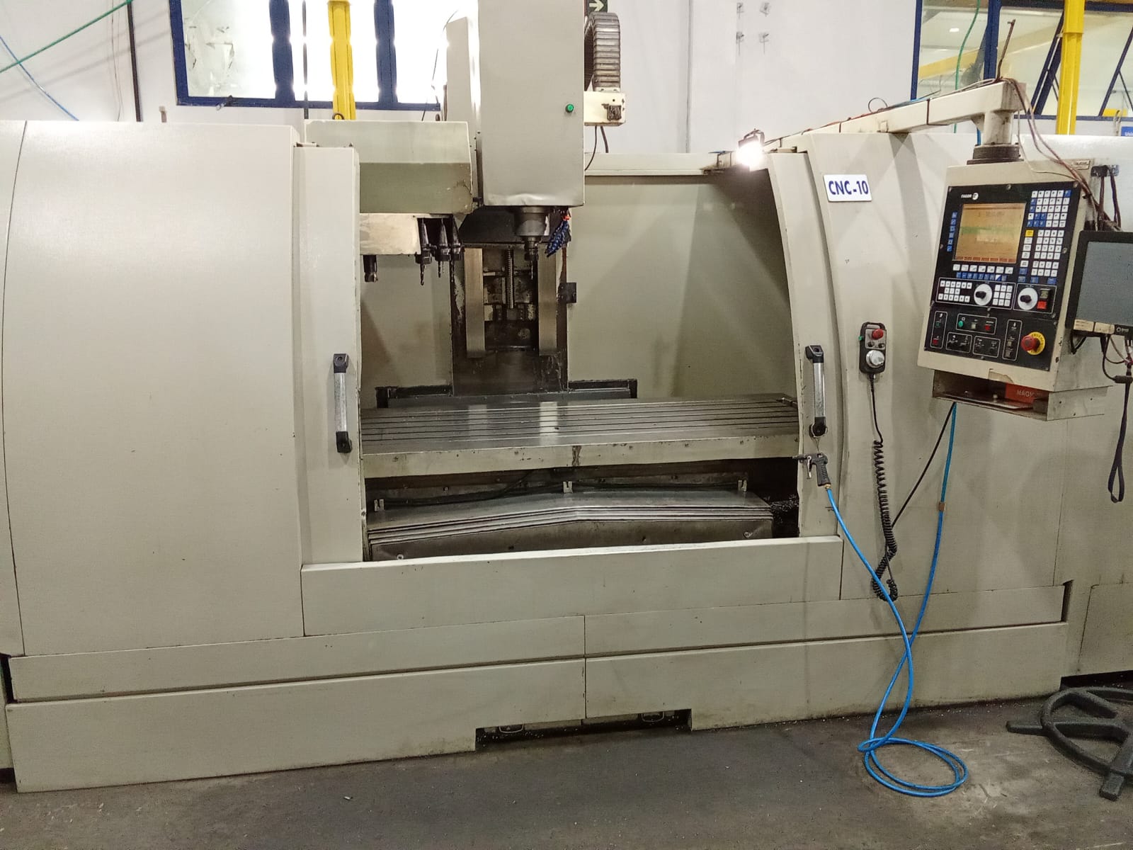 centro de usinagem CNC Travis